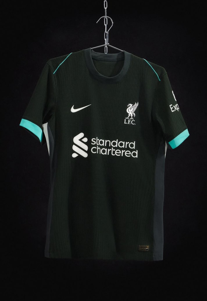 Liverpool Away 24/25 (ON-HAND)