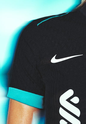 Liverpool Away 24/25 (ON-HAND)